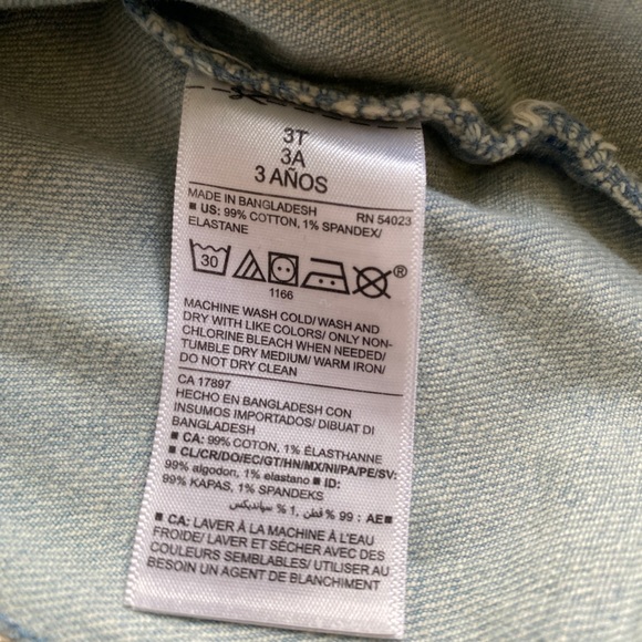 Old Navy toddler jean jacket - size 3T - Picture 8 of 8